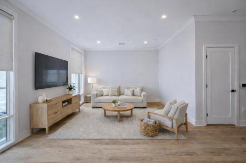 Modern Luxury 3BR 2BA 10 minutes to NYC in Weehawken