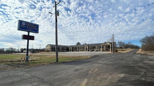 HiWay Inn Express - Kiowa in Kiowa, USA