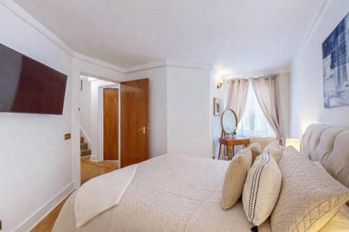 Park Lane Apartments Mayfair Collection - image 2