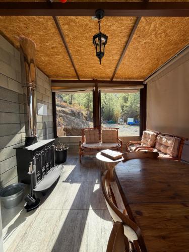 Fikardou Chalets in Ficardou