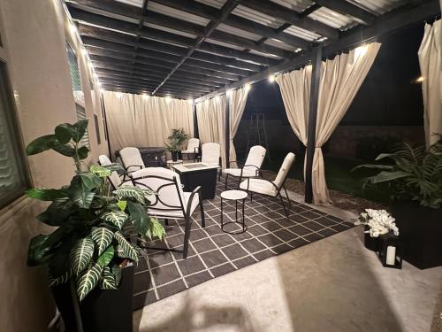 Westside El Paso Modern Retreat! in 桑蘭帕克區