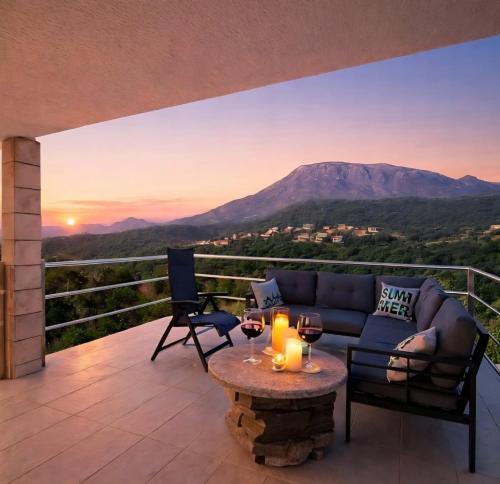 Villa Sea La Vie with Private Pool and Sauna Sea View 5 Bedrooms in Utjeha