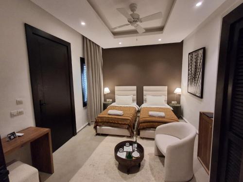 Chambre avec 2 lits