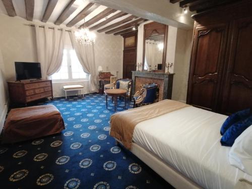room detail thumbnail 1