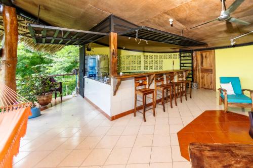 Oceanview Treetop Casita - Walk to Beach, Private, and Eco in 艾尔吉甘特