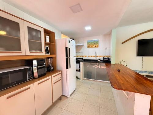 廚房, Casa proximo a praia com piscina no condominio in 福莫薩灣