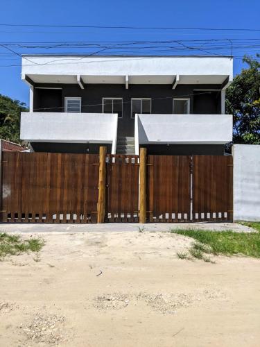 Casa completa a 10 minutos da Praia – khách sạn tại Praia do Pereque-Acu