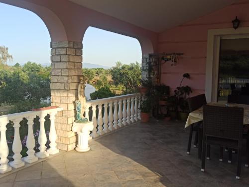 Villa Aphrodite in พีร์กอส