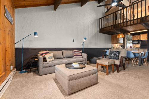 Ski Ranch Loft Short Easy Walk to Slopes 2 King Bedrooms And Loft - image 3