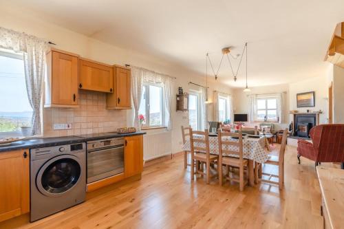 Attrezzature e servizi, 3 Bed in Cleendra oc-i293 in Dunglow
