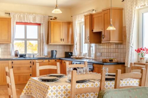 Attrezzature e servizi, 3 Bed in Cleendra oc-i293 in Dunglow