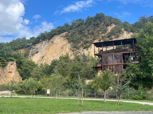 Expat Apartment Furnished Near Heidelberg Center in 多森海姆