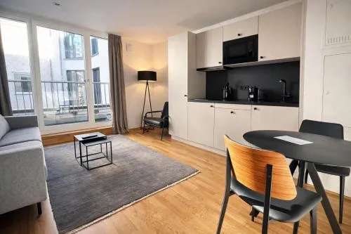 Homely! Skyview, Fair, Airport, Rooftop, City Apartment! in Frankfurt am Main, Deutschland