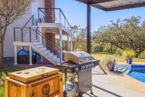 Relaxation+Pool & Hot Tub+Views in Center Point (TX)