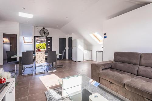 appartement haut standing au grands fonds du moule, 6 pers, très spacieux (appartement haut standing au grands fonds du moule, 6 pers, tres spacieux) in Le Moule