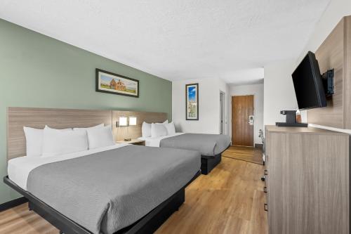 Super 8 by Wyndham Beaver UT - image 2
