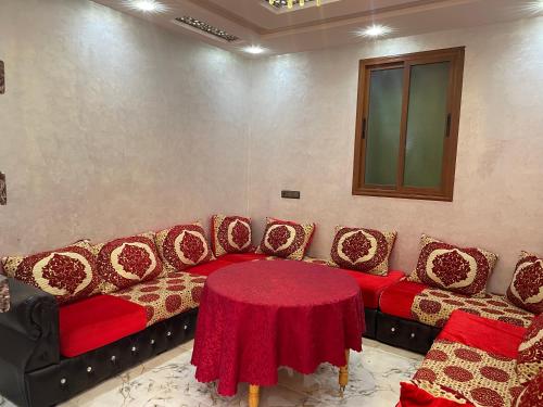 Small beautiful villa in 애 메룰