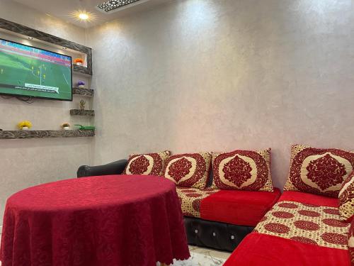 Small beautiful villa in 애 메룰