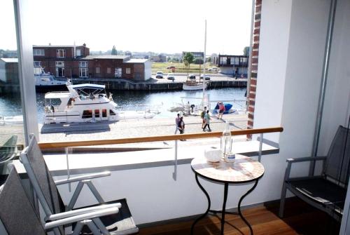 Hafenblick - ABC182 in Wismar, Deutschland