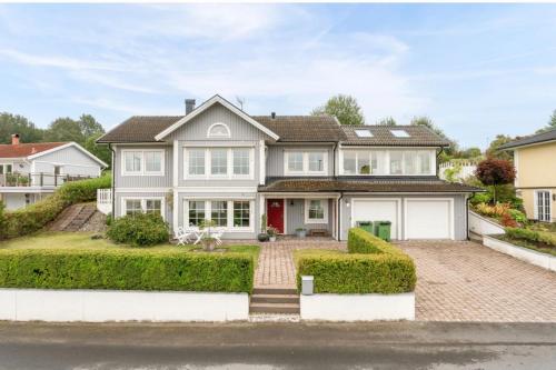 House close to the forest and the lake