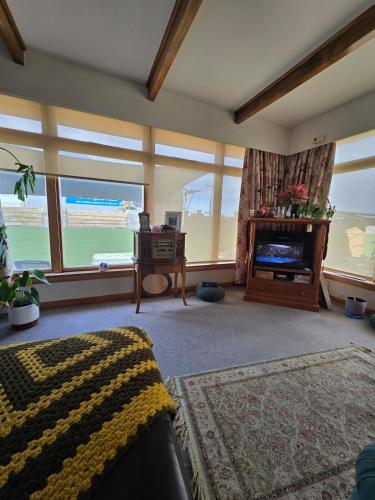 Beach 2BedGarage Sleeps 6 View Sea Hotpools & Pier – khách sạn tại New Brighton