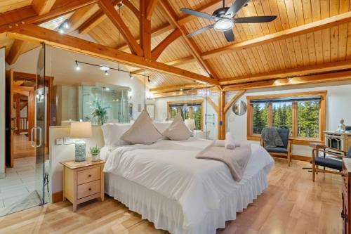 Iekārtas, Highlands Homestead Luxury Retreat in Bragg Creek (AB)