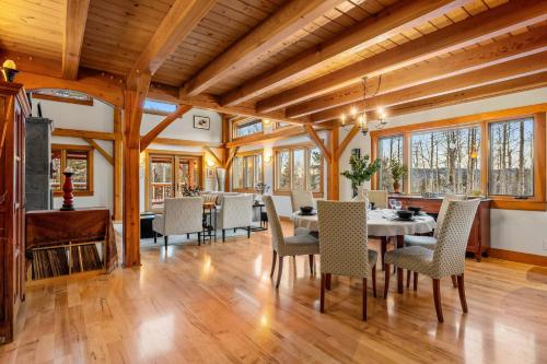 Iekārtas, Highlands Homestead Luxury Retreat in Bragg Creek (AB)