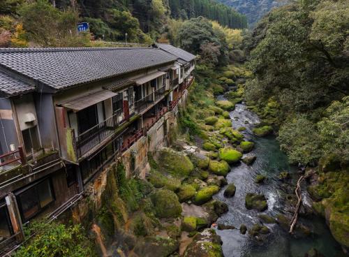 天然温泉旅館 繁花荘せせらぎ, Kirišima