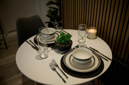 Facilities, Comfort 2BR By Eason Stays Short Lets Denton in Denton