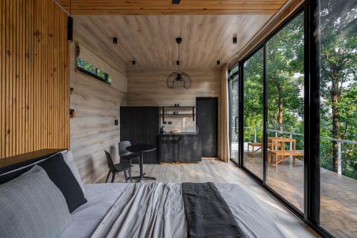 Birds Eye Estate- Mirror House in Mallandur
