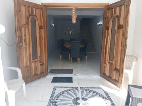 Cambridge Heights Guest House in พอร์ต มาเรีย