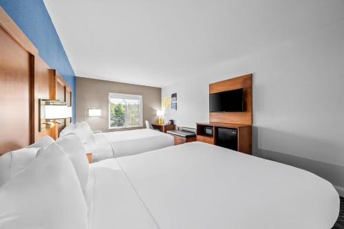 Comfort Inn & Suites Plainville-Foxboro - image 6
