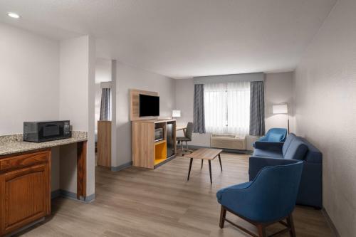 SureStay Plus Hotel by Best Western Coffeyville - image 10