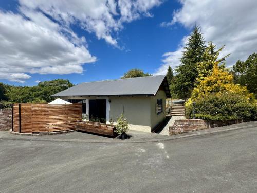 Exterior view, Redwood Cottage - Essential Comfort in Redwood Valley