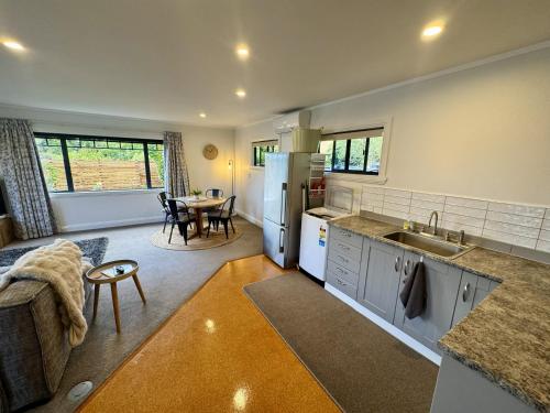 Kitchen, Redwood Cottage - Essential Comfort in Redwood Valley