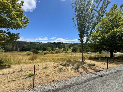 View, Redwood Cottage - Essential Comfort in Redwood Valley