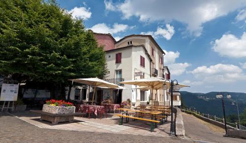  Albergo Ristorante Leso, Bosco Chiesanuova bei SantʼAnna dʼAlfaedo