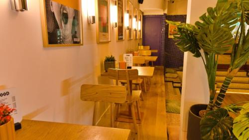 De Lola Podshotel in Haga