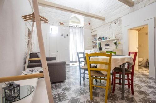 White House Flats & Studios in Ostuni
