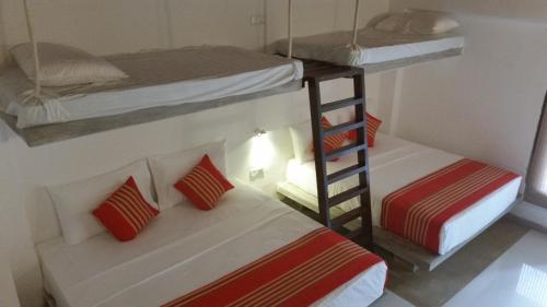 Deluxe Family Room image 10