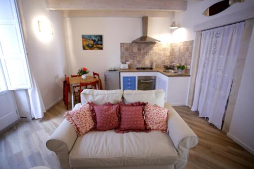 DentrOrtigia - main image