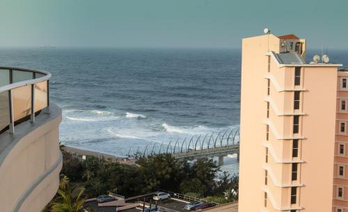 702 Oyster Rock - by Stay in Umhlanga