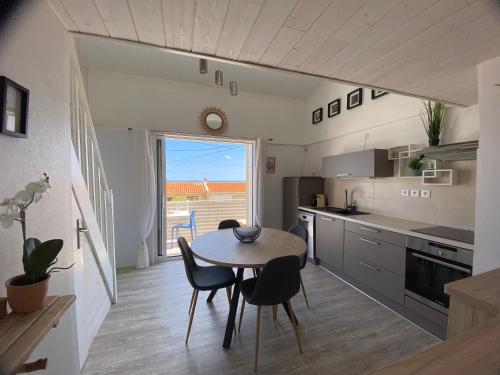 Joli appartement avec vue mer climatisé et wifi - image 2