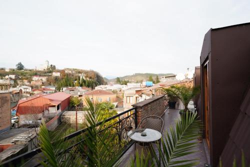Hotel Memoire Kutaisi Room Type - Triple Room with Balcony