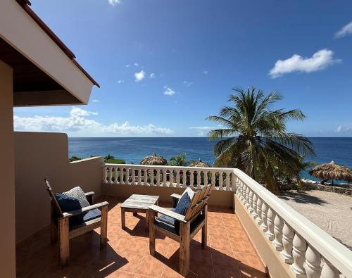 Oceanfront apartments 18 & 19 - Lagun Blou Dive & Beach Resort, Curaçao (Oceanfront apartments 18 & 19 - Lagun Blou Dive & Beach Resort, Curacao) in Lagun