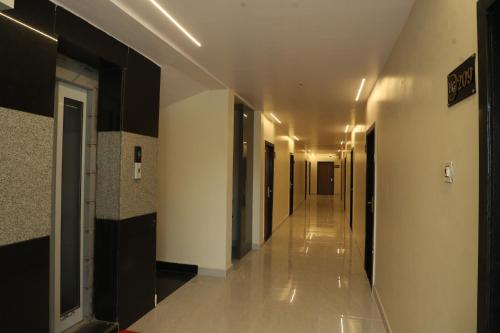 Iekārtas, Hotel N Grand in Miryalaguda