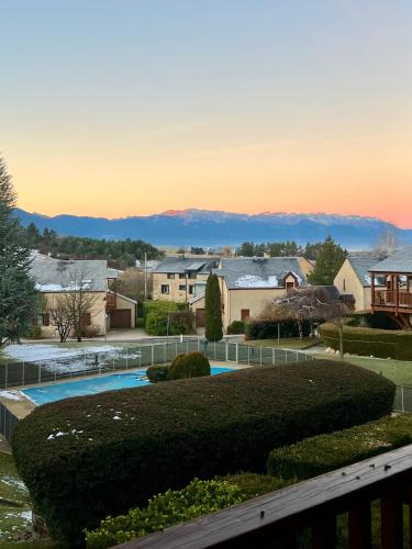 Refugi La Cerdanya, Ski and Pool La Cerdaña (Refugi La Cerdanya, Ski and Pool La Cerdana) in 布爾馬當