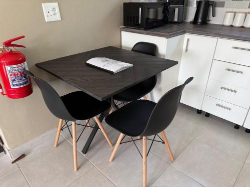 Cuina, Olive and Oak Accommodation in Country Club