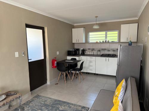 Cuina, Olive and Oak Accommodation in Country Club