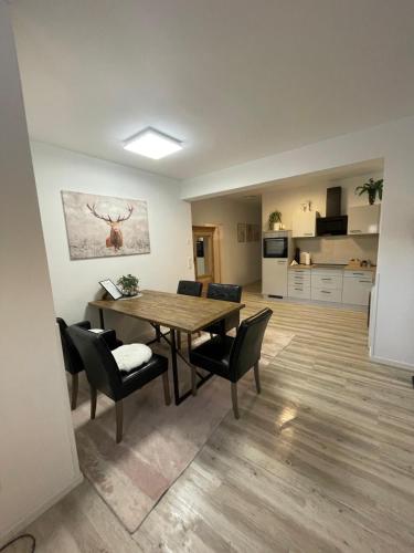 Moderne, stilvolle, ruhig gelegene Souterrain Ferienwohnung in Weilheim in Oberbayern